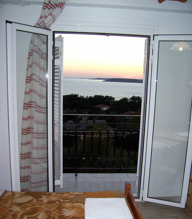 Raymondos Apartments Lassi  Zimmer foto